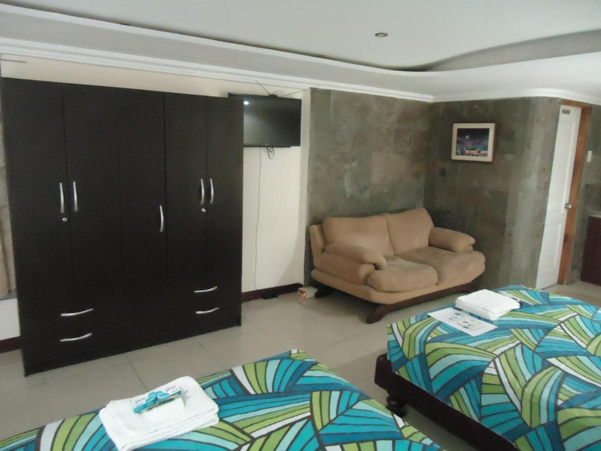 Hostaling Guayaquil Mercedes Luaran gambar